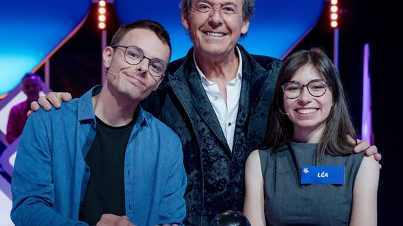 Audiences : L'anniversaire des 15 ans du jeu "Les douze coups" (TF1) a-t-il pris l'avantage face au match d'ouverture de la Coupe du monde féminine de rugby (France 3) ?