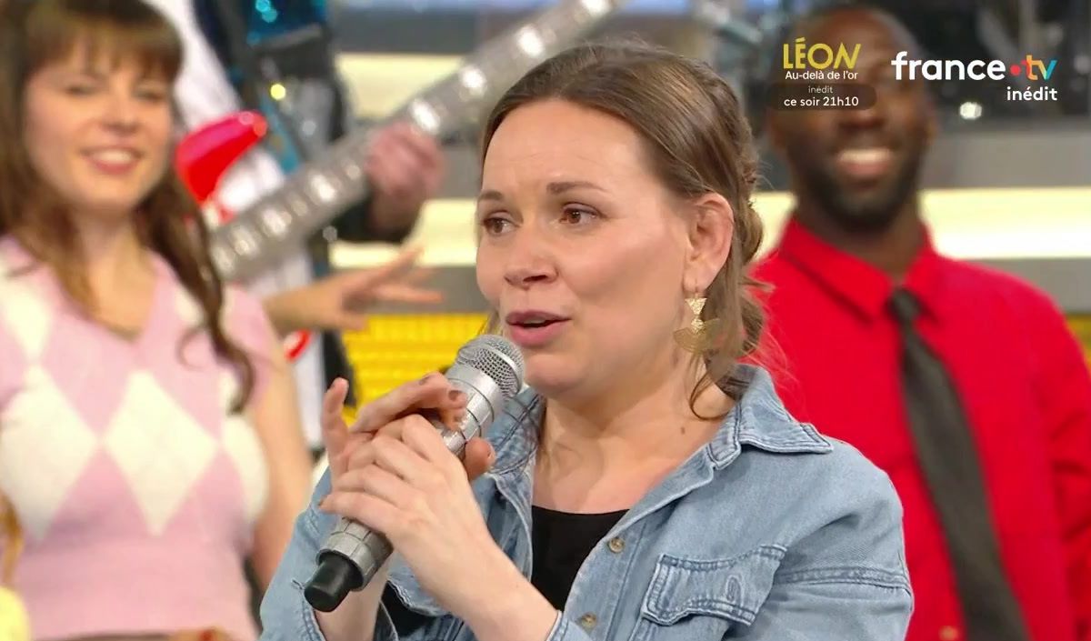 "N'oubliez pas les paroles" : Qui est Céline, la nouvelle maestro, dont Nagui loue déjà "le parcours impressionnant" ?