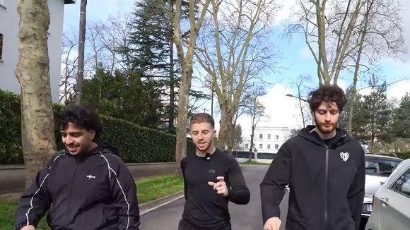 "C'est trop enfantin" : Michou confie en live qu'il aimerait changer de pseudo