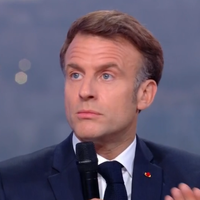 "Je n'aime pas ces méthodes, je vous le dis..." : Échange tendu entre Emmanuel Macron et Hugo Clément en direct sur France 2