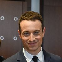 "20.000 euros facturés" : Charles Alloncle attaque Hugo Clément sur les coûts de ses déplacements en avion pour les besoins de son émission sur France 5