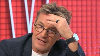 “Une main explosée” : Benjamin Castaldi victime d'un accident de drone à la suite duquel ses doigts ont dû être “recollés”