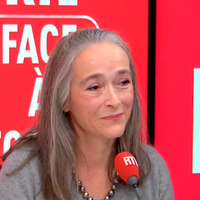 "Léa Salamé a augmenté les audiences" : Delphine Ernotte, présidente de France Télévisions, dit-elle vrai sur les scores du "20 Heures" de France 2 ?