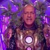 L'humoriste et acteur Pascal Légitimus se cachait sous le costume du Cyborg.