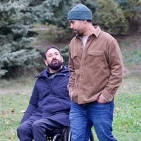 "Des adaptations nécessaires" : Comment le handicap de Michaël Jérémiasz a impacté le tournage de "Nos terres inconnues" sur France 3