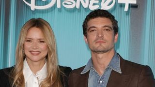 Virginie Efira et Niels Schneider, couple à la ville, réunis pour la première fois dans une série pour Disney+