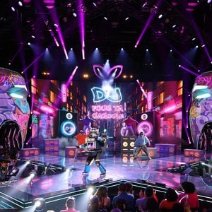 Le DJ enflamme le plateau de "Mask Singer" saison 8.