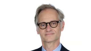 "Fabien Namias est pleinement confirmé dans ses fonctions": La direction de CMA Média dément chercher un remplaçant au directeur général de BFMTV et dénonce de "fausses informations"