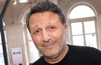 Les premiers pas de Nikos Aliagas aux commandes de la "Star Academy" ont beaucoup amusé Arthur.