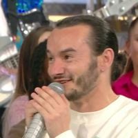 "Ça me paraît impossible" : Benoît fond en larmes en intégrant le top 3 des meilleurs maestros de "N'oubliez pas les paroles !" sur France 2