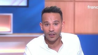 “Une année historique” : Mohamed Bouhafsi se félicite des audiences de “C à vous” réalisées les vendredis et samedis lors du dernier numéro de la saison