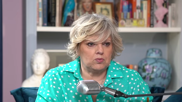 “C’est forcément une question que tu te poses” : Laurence Boccolini révèle avoir songé à arrêter sa carrière d’animatrice avant son arrivée sur W9