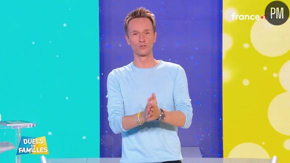 Cyril Féraud aux commandes de "Duels en familles" sur France 3.