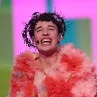 Eurovision : Nemo, le gagnant de l’édition 2024, rend son trophée pour protester contre la participation d'Israël