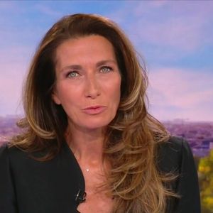 Anne-Claire Coudray était de retour à l'animation du "20 Heures" de TF1 hier soir.