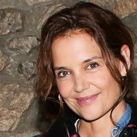 "J'ai essayé de trouver les bons mots, le cœur lourd" : L'hommage vibrant de Katie Holmes à James Van Der Beek ("Dawson"), emporté par un cancer à 48 ans
