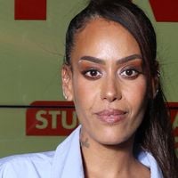 "Ils trouvent que ce n'est pas glamour" : Amel Bent tacle les artistes qui ne souhaitent pas participer aux Enfoirés