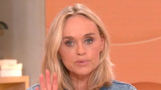"On a changé la forme de l'émission" : Cécile de Ménibus quitte aussi la quotidienne de Christophe Beaugrand