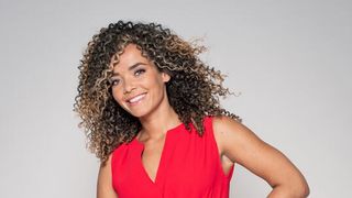 "Il y a des programmes que Karine Ferri incarnait qui vont être vacants" : Anaïs Grangerac ("Ninja Warrior") veut "devenir un des visages incontournables du groupe TF1"