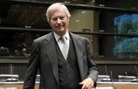 Le député UDR Charles Vallonce, rapporteur de la commission d'enquête sur la neutralité, le fonctionnement et le financement de l’audiovisuel public, au micro de Benjamin Duhamel sur France Inter