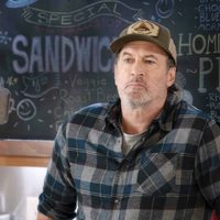 "C'était devenu intenable" : Scott Patterson (Sully) révèle la vraie raison derrière son départ de "Retour à Sullivan’s Crossing"