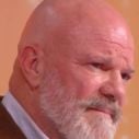 "C'est d'abord de l'humain" : Philippe Etchebest répond aux critiques sur l'aspect "spectacle" de "Cauchemar en cuisine"