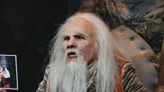 “J’y songe depuis quelque temps” : Le Père Fouras (Yann Le Gac) évoque son éventuel départ de "Fort Boyard" après celui d'Olivier Minne