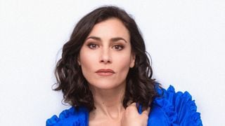 "Une histoire qui me déchire" : 24 ans après la "Star Academy", Olivia Ruiz se confie sur le documentaire très engagé qu'elle narre sur le dictateur Franco
