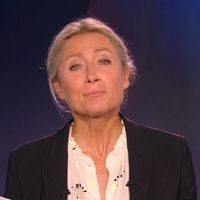 "Voilà, c'est fini" : 2 jours après l'annonce de son éviction, Anne-Sophie Lapix reprend le tube de Jean-Louis Aubert pour conclure le "20 Heures" de France 2