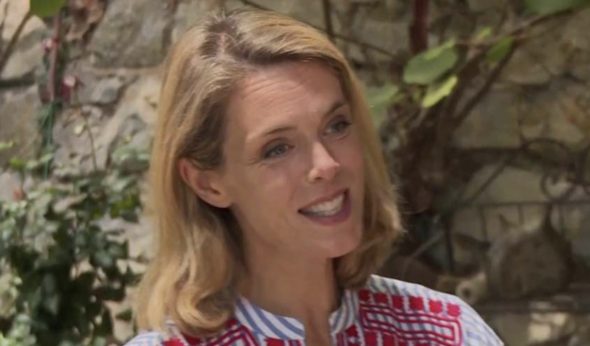 "Je n'ai pas eu de nouvelles pendant un an et demi" : Amère, Julie Andrieu revient sur son départ de France Télévisions