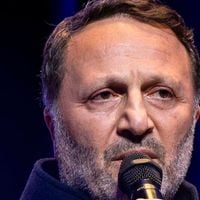 Arthur et Patrick Drahi s'allient pour l'acquisition de la chaîne de télévision israélienne Reshet 13