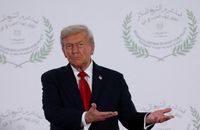 Donald Trump banni de Twitter.