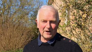 "Ça me fait de la peine" : Dès le premier jour à la ferme une prétendante de Jean-Louis ("L'amour est dans le pré" 2025) se sent "exclue", l'agriculteur avoue sa préférence pour l'autre