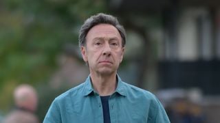 Audiences : Stéphane Bern et "Bellefond" écrasent Camille Combal, flop pour "Une famille en or" avec Philippe Lacheau et Jamel Debbouze sur TF1