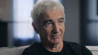 "Comme un viol de mon âme" : Raymond Domenech se dit "meurtri" et "trahi" par le documentaire Netflix sur le scandale de Knysna
