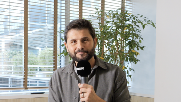"On a tendance à penser que ce n'est pas ce qu'il y a de plus noble à la télévision" : Christophe Beaugrand "assume totalement" d'animer des émissions de télé-réalité