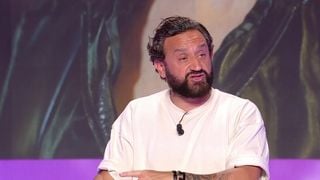"Foutage de gueule" : Sur W9, Cyril Hanouna et ses chroniqueurs taclent Juliette Binoche, signataire de la tribune anti-Bolloré, qui s'est rendue sur Europe 1