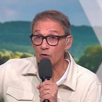 "Partez très rapidement, c'est de la folie" : Un envoyé spécial de "Ça peut vous arriver" menacé en direct sur M6, Julien Courbet obligé d'intervenir