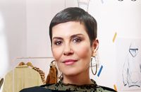 Cristina Cordula pousse un coup de gueule contre la surmédiatisation du clash entre Inès Reg et Natasha St-Pier dans "Quelle époque !".