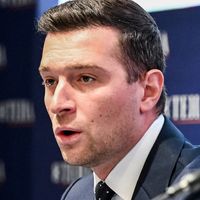 Jordan Bardella saisit l'Arcom après un reportage "à charge" diffusé dans le "20 Heures" de France 2