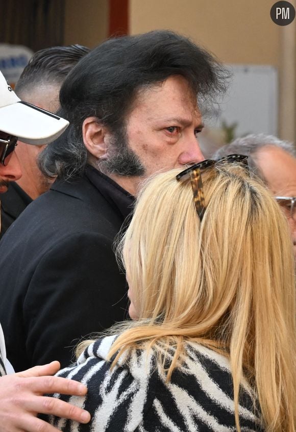 Eryl Prayer - Sorties des obsèques de Loana Petrucciani dans la cathédrale Sainte-Réparate à Nice le 10 avril 2026. L'ancienne star de téléréalité a été retrouvée morte dans son appartement niçois par les autorités, le 25 mars dernier. © Bruno Bebert/Bestimage