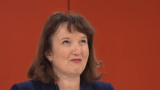 "À part ça, je vais partout" : Anne Roumanoff ne comprend pas pourquoi elle n'est jamais invitée sur France Inter