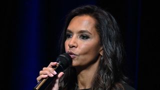 "Je ne vais pas prouver avec ma tronche que je ne suis pas raciste" : Karine Le Marchand réagit à la polémique après ses propos tenus chez Pascal Praud sur CNews