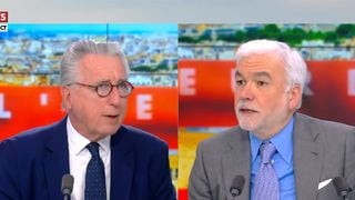 "Laissez-moi 15 secondes pour répondre !" : Vincent Hervouët recadre Pascal Praud dans "L'heure des pros" sur CNews