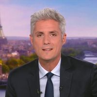 Audiences : Pour son premier été en tant que joker du "20 Heures" de TF1, Jean-Baptiste Boursier a-t-il fait mieux que Julien Arnaud l'an passé ?