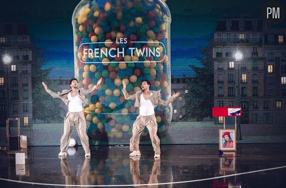 LES FRENCH TWINS sur la scène de "La France a un incroyable talent fête ses 20 ans !"