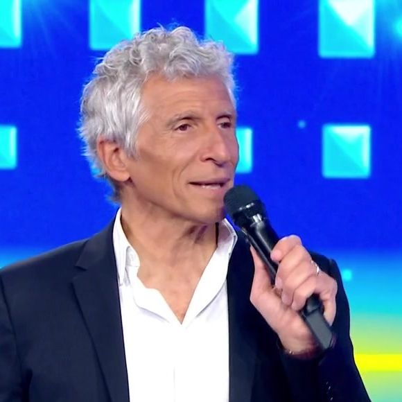 Nagui aux commandes de "N'oubliez pas les paroles" sur France 2.