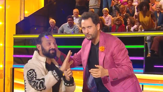 "On me dit qu'il y a un problème" : En plein direct de "Tout beau tout neuf", Cyril Hanouna s'incruste sur le plateau de "La Roue de la Fortune"