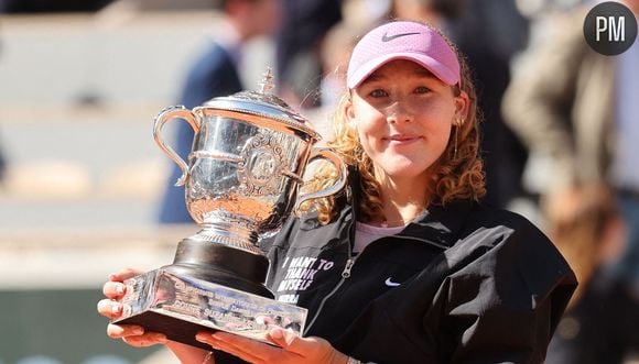 La Russe Mirra Andreeva remporte les Internationaux de France de Tennis de Roland Garros 2026 face à la polonaise Maja Chwalinska (6/3 - 6/2) à Paris le 6 juin 2026. © Jacovides-Moreau/Bestimage