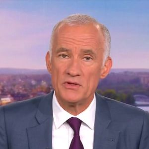 Gilles Bouleau aux commandes du "20 Heures" de TF1.